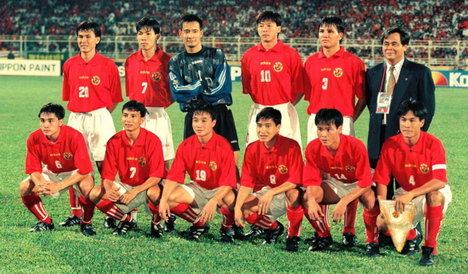 Thế hệ vàng không ngai của Việt Nam tại Tiger Cup 1998. Ảnh: FBNV