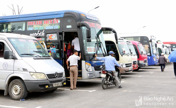 Bắt đầu từ 29/4, xe khách liên tỉnh đến các địa phương “nguy cơ thấp” được chạy 100% số chuyến. Ảnh minh họa