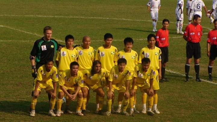 Đội hình chính của SLNA tại mùa giải 2009. Ảnh: FBNV