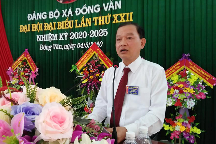 Bí thư Huyện ủy Thanh Chương Nguyễn Hữu Vinh phát biểu tại Đại hội. Ảnh: Đình Hà.