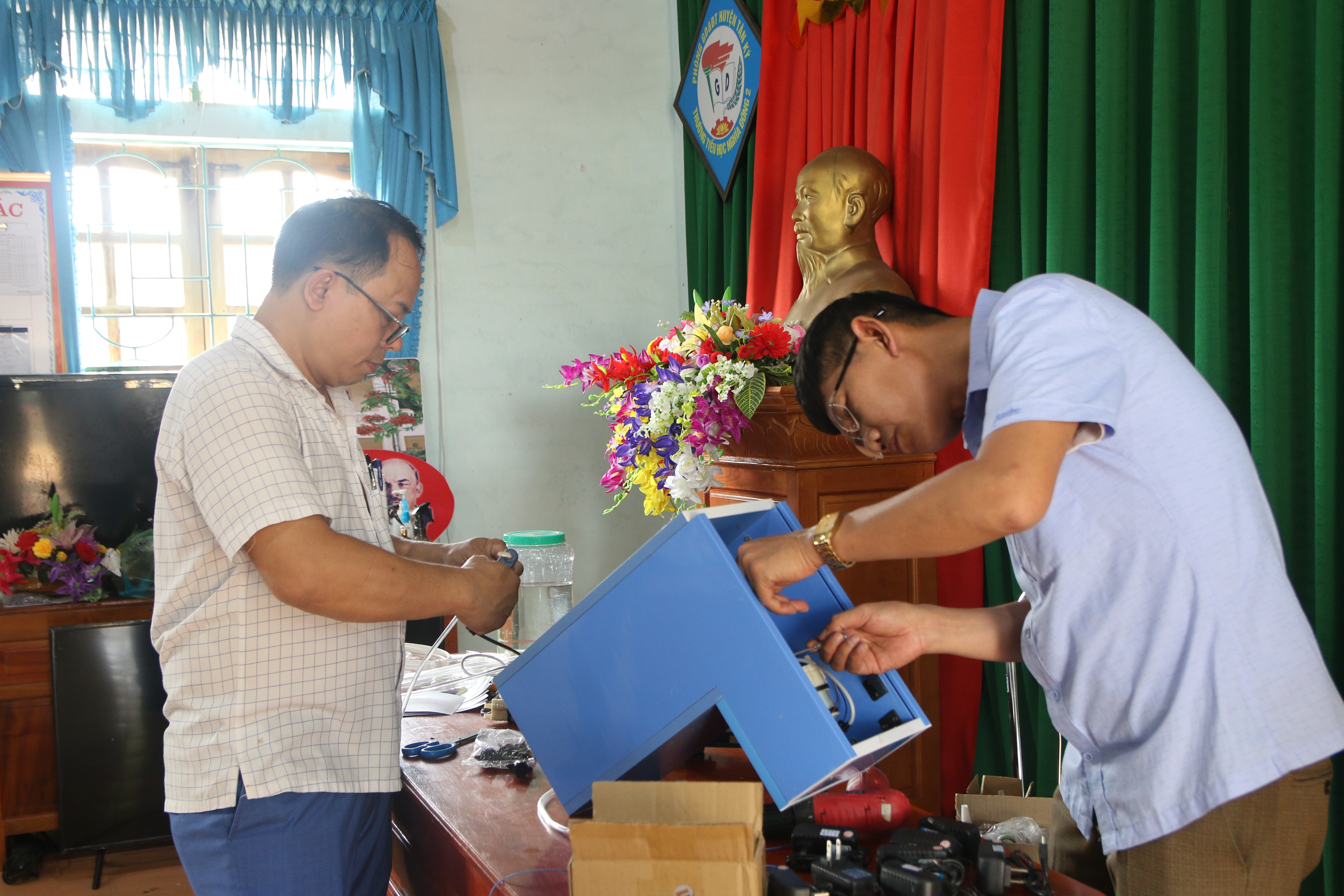 những chiếc máy này còn có ưu thế nhỏ gọn, dễ sử dụng, tiết kiệm thời gian, thân thiện với môi trường