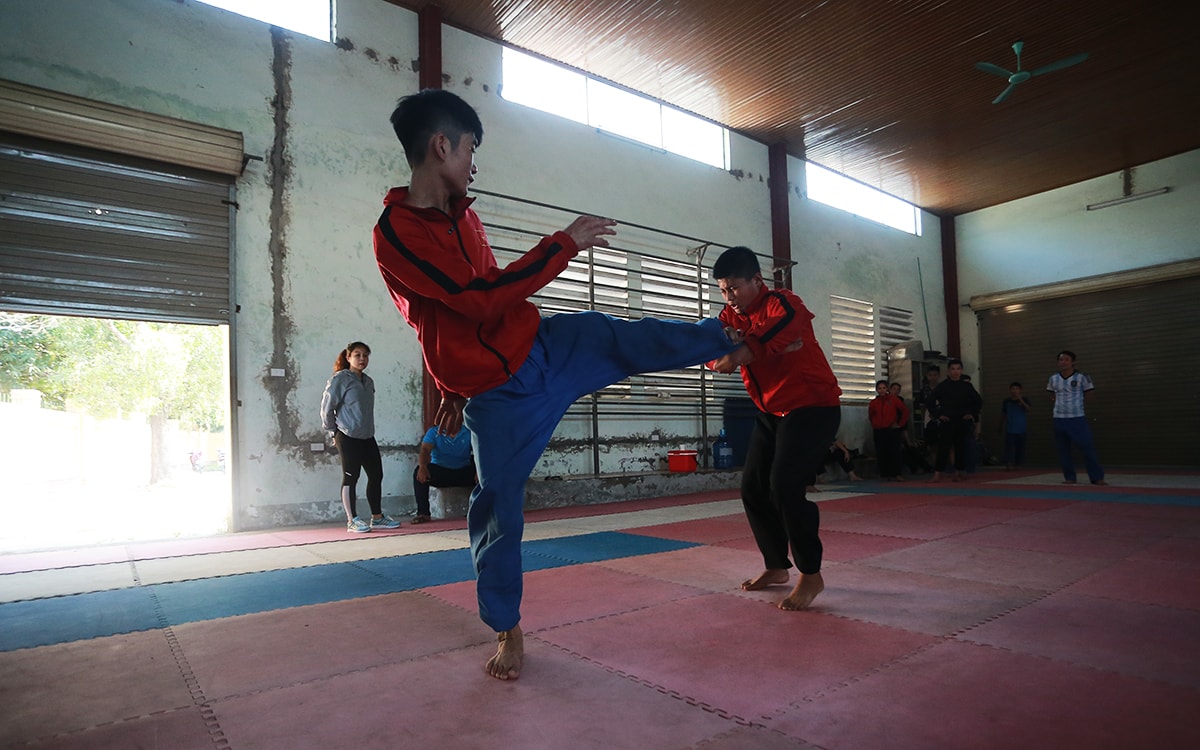 Không khí tập luyện tại bộ môn Pencak Silat cũng không kém phần hăng say. Ảnh: Trung Kiên