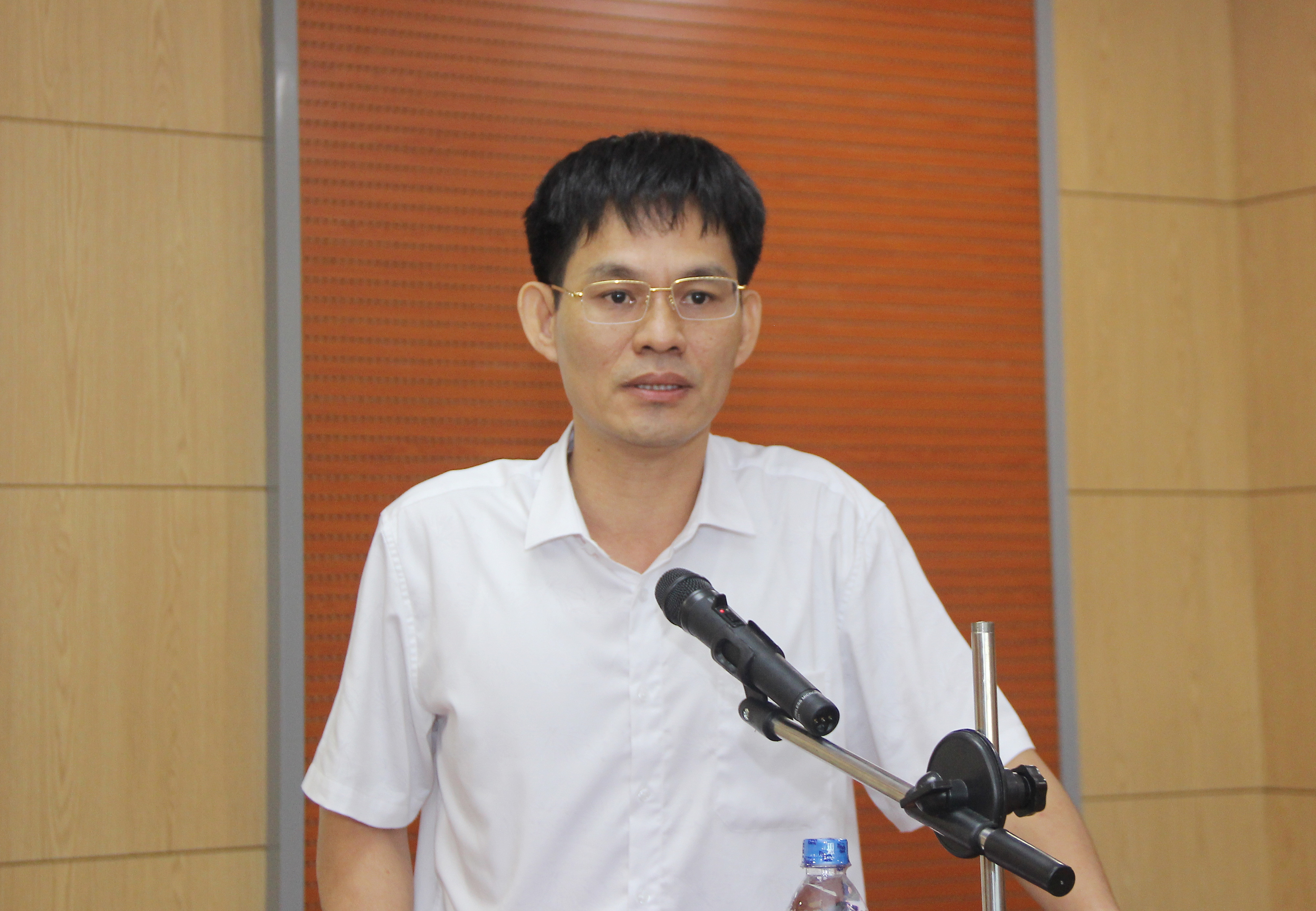 Đồng chí Chu Bá Long - Phó Bí thư Đảng ủy Khối các cơ quan tỉnh phát biểu chỉ đạo tại đại hội. Ảnh: Mai Hoa