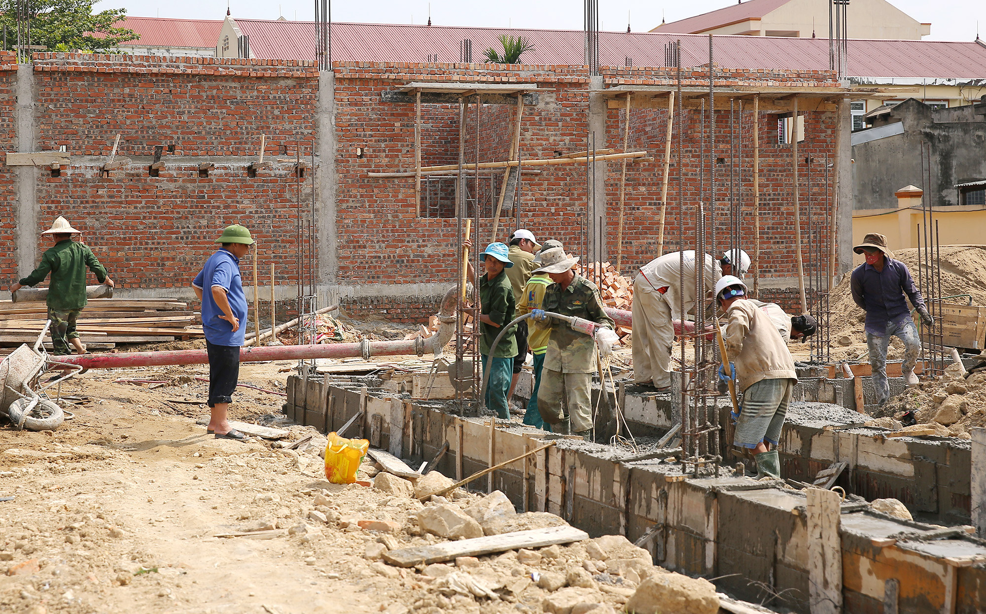 Đầu tư xây dựng mới nhà hiệu bộ trường Tiểu học Cửa Nam 2. Ảnh Lâm Tùng