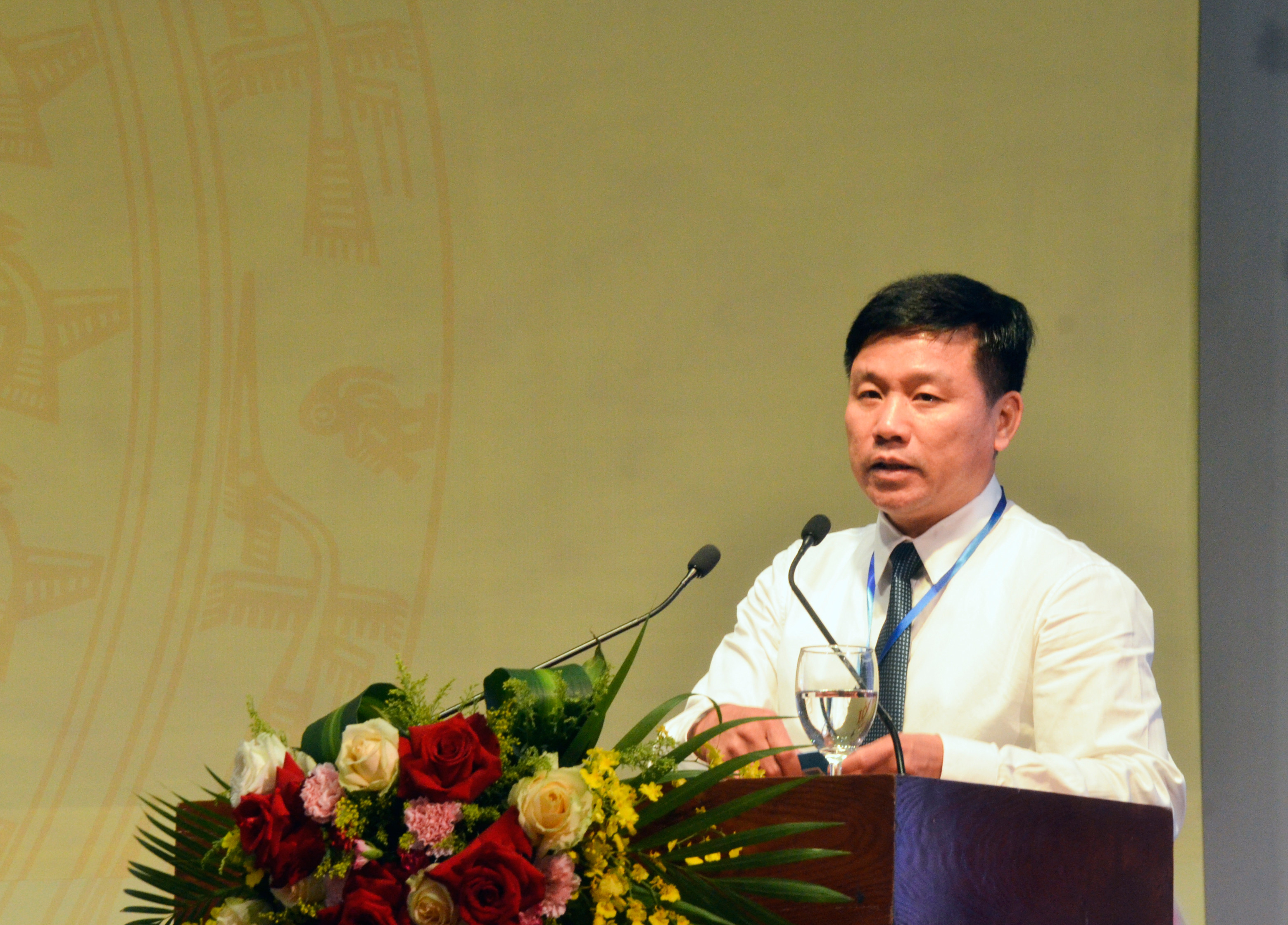 Đồng chí Hoàng Phú Hiền - Bí thư Đảng ủy, Giám đốc Sở GTVT phát biểu khai mạc đại hội. Ảnh
