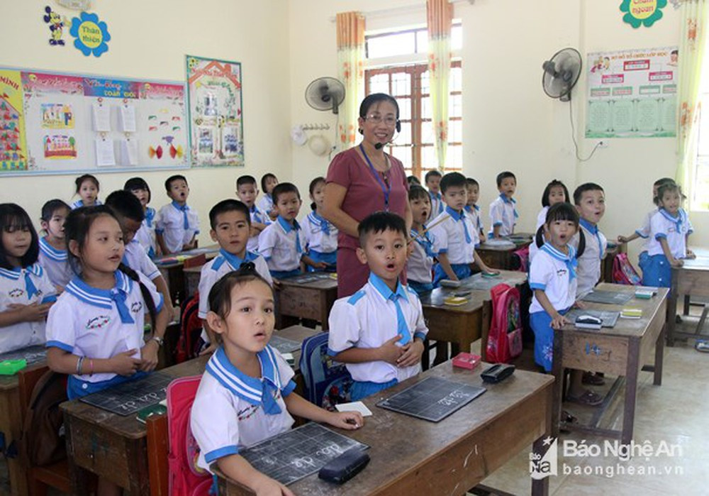 Nhiều năm nay các trường học ở Nghệ An đã tổ chức dạy học 2 buổi/ngày. Ảnh: Mỹ Hà