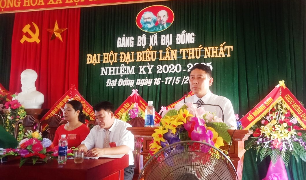 Bí thư Đảng ủy xã Đại Đồng (huyện Thanh Chương) phát biểu khai mạc đại hội. Ảnh: P.V