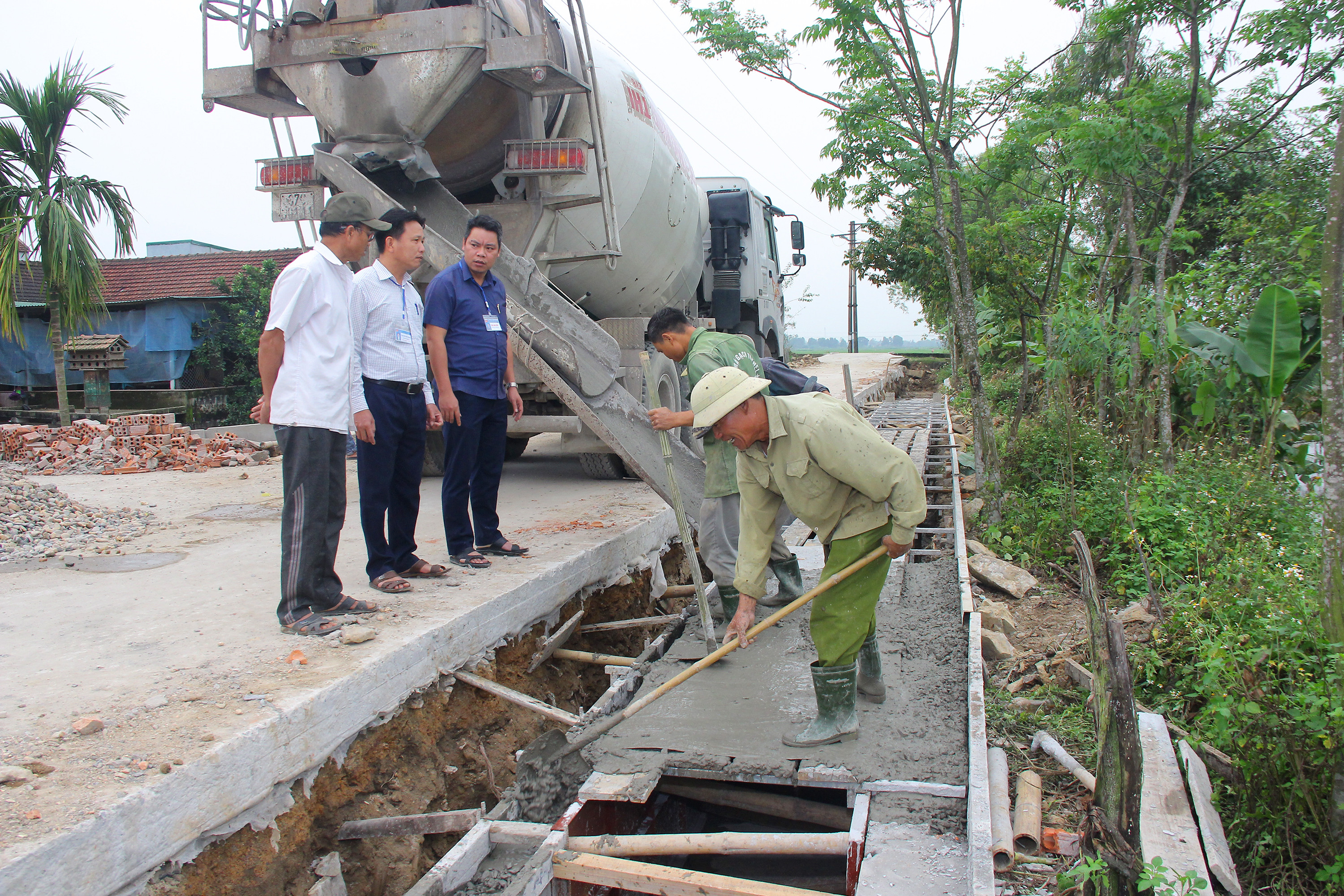 Nhiệm kỳ qua, xã Hưng Thông tiếp tuc huy động nguồn lực để xây dựng, nâng cấp hệ thống thủy lợi.