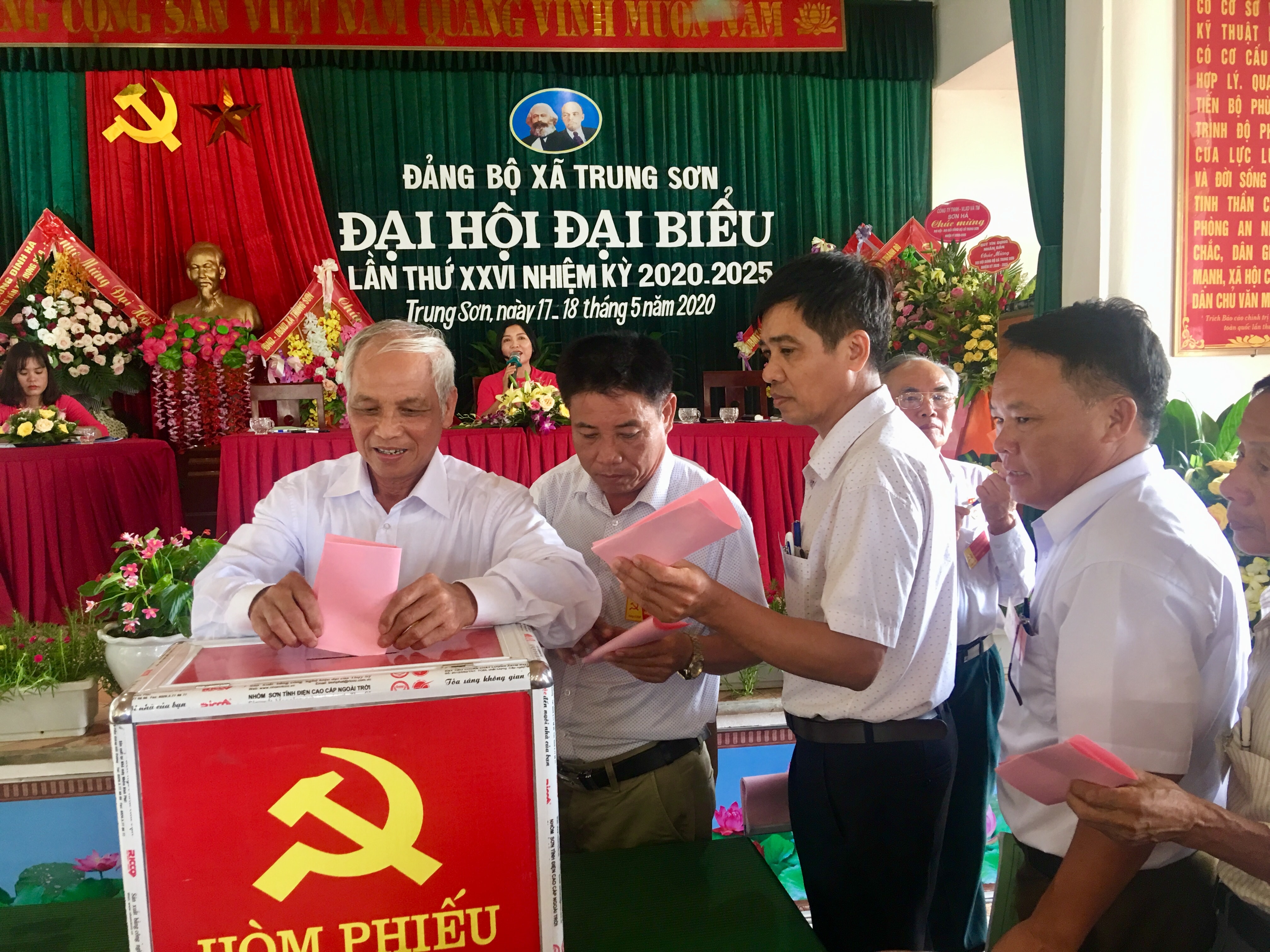 Đại hội đại biểu Đảng bộ xã Trung Sơn