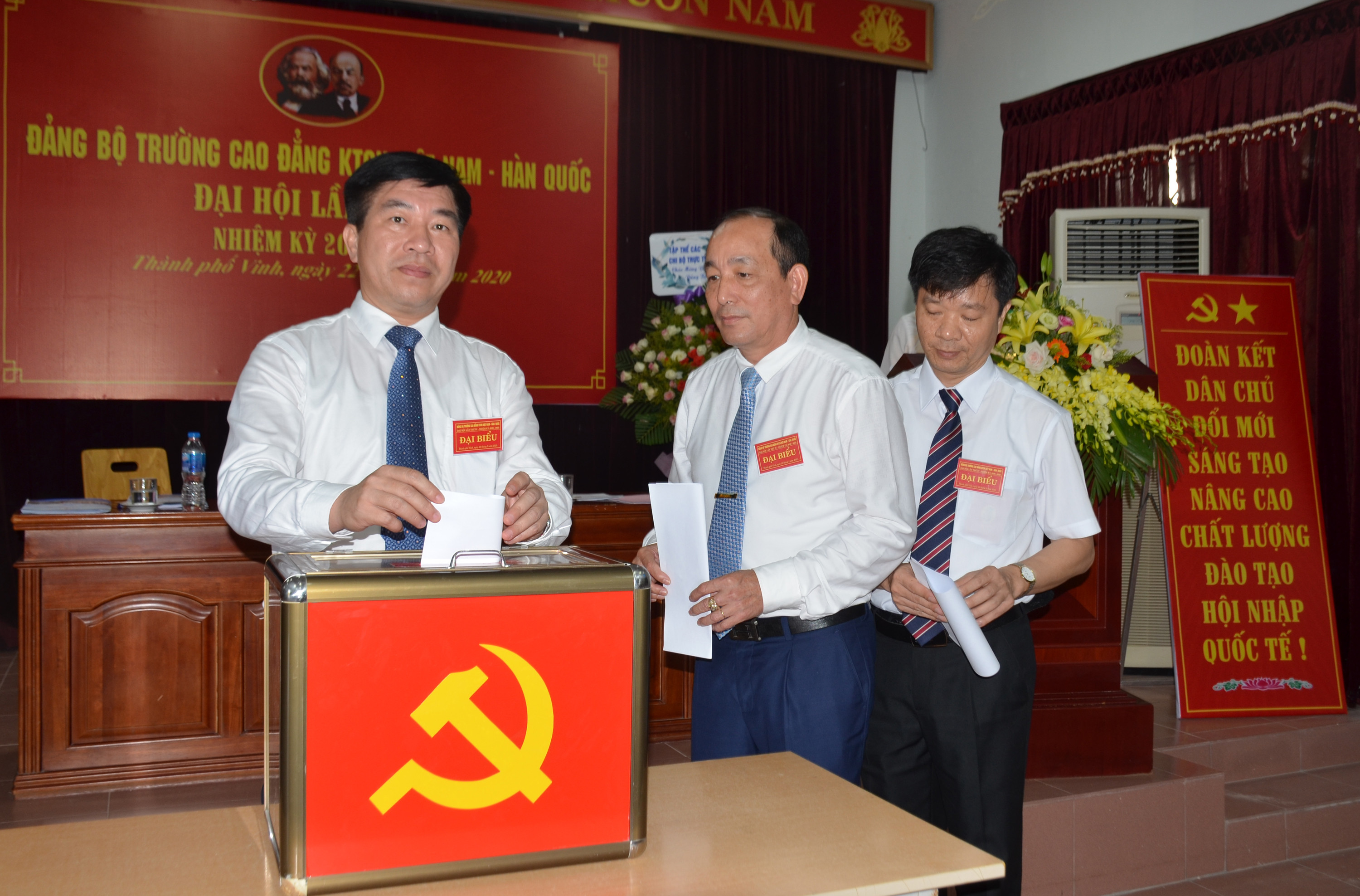 Đại hội Đảng bộ Trường Cao đẳng kỹ thuật công nghiệp Việt Nam - Hàn Quốc