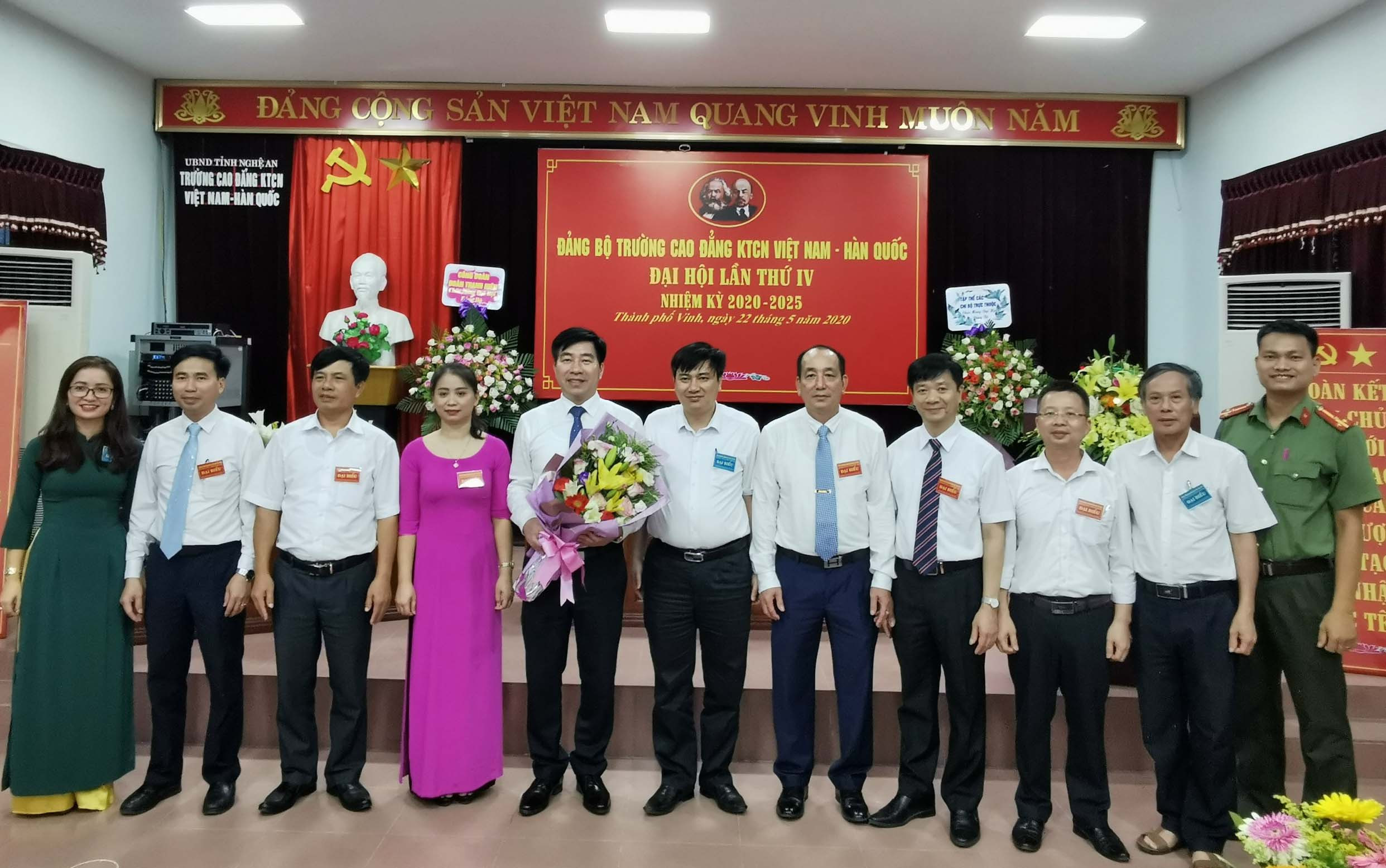 Đại hội Đảng bộ Trường Cao đẳng kỹ thuật công nghiệp Việt Nam - Hàn Quố