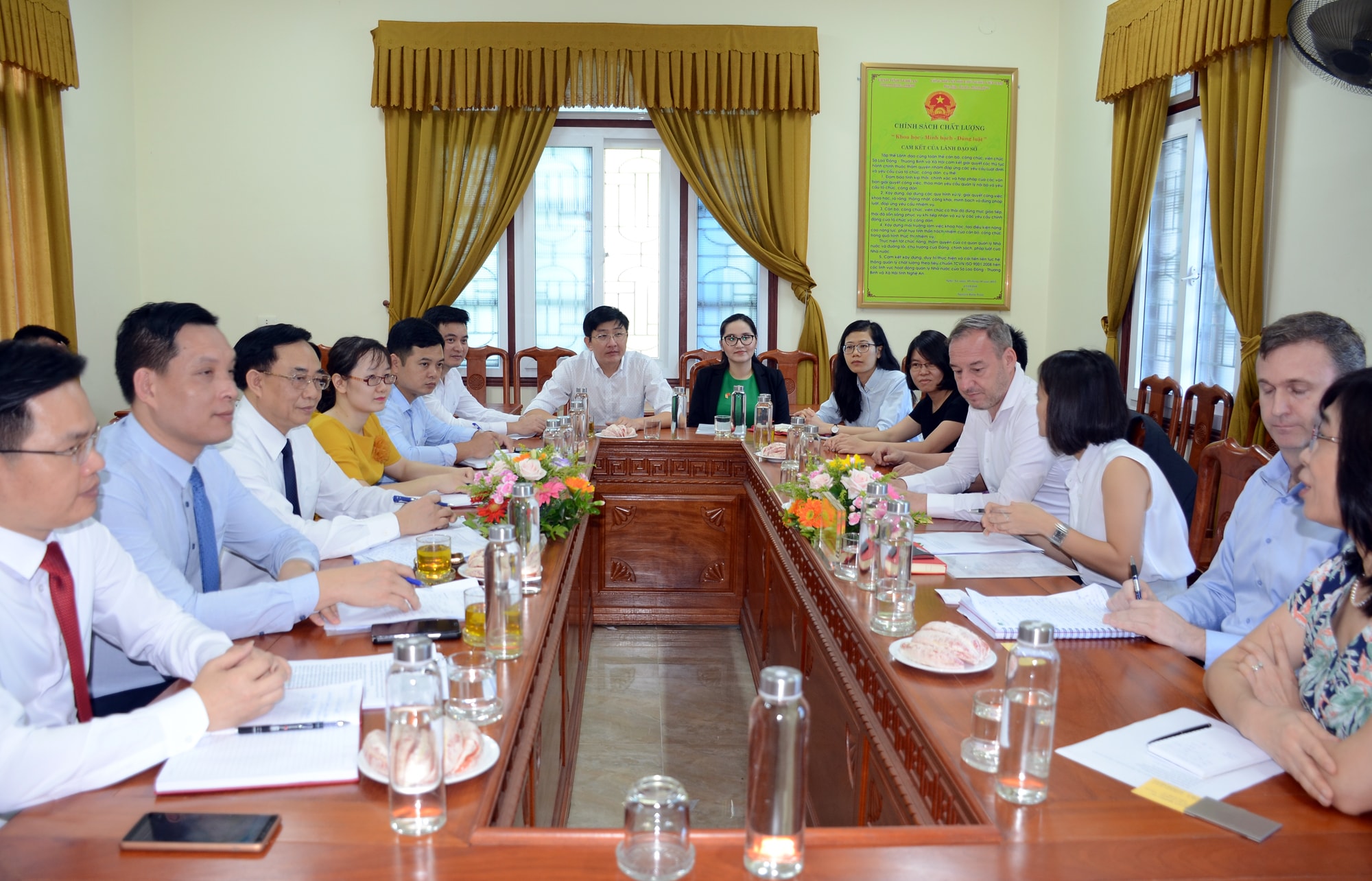 Sở LĐTB&XH Nghệ An tiếp, làm việc cùng đoàn công tác. Ảnh Thành Chung