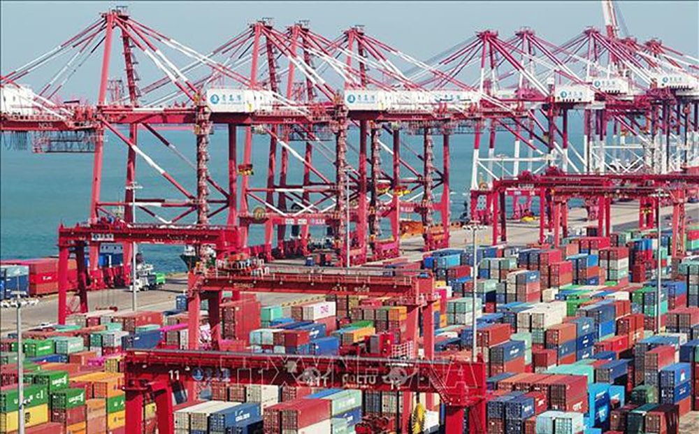 Cảng container ở Thanh Đảo, tỉnh Sơn Đông, miền đông Trung Quốc. Ảnh: THX/TTXVN