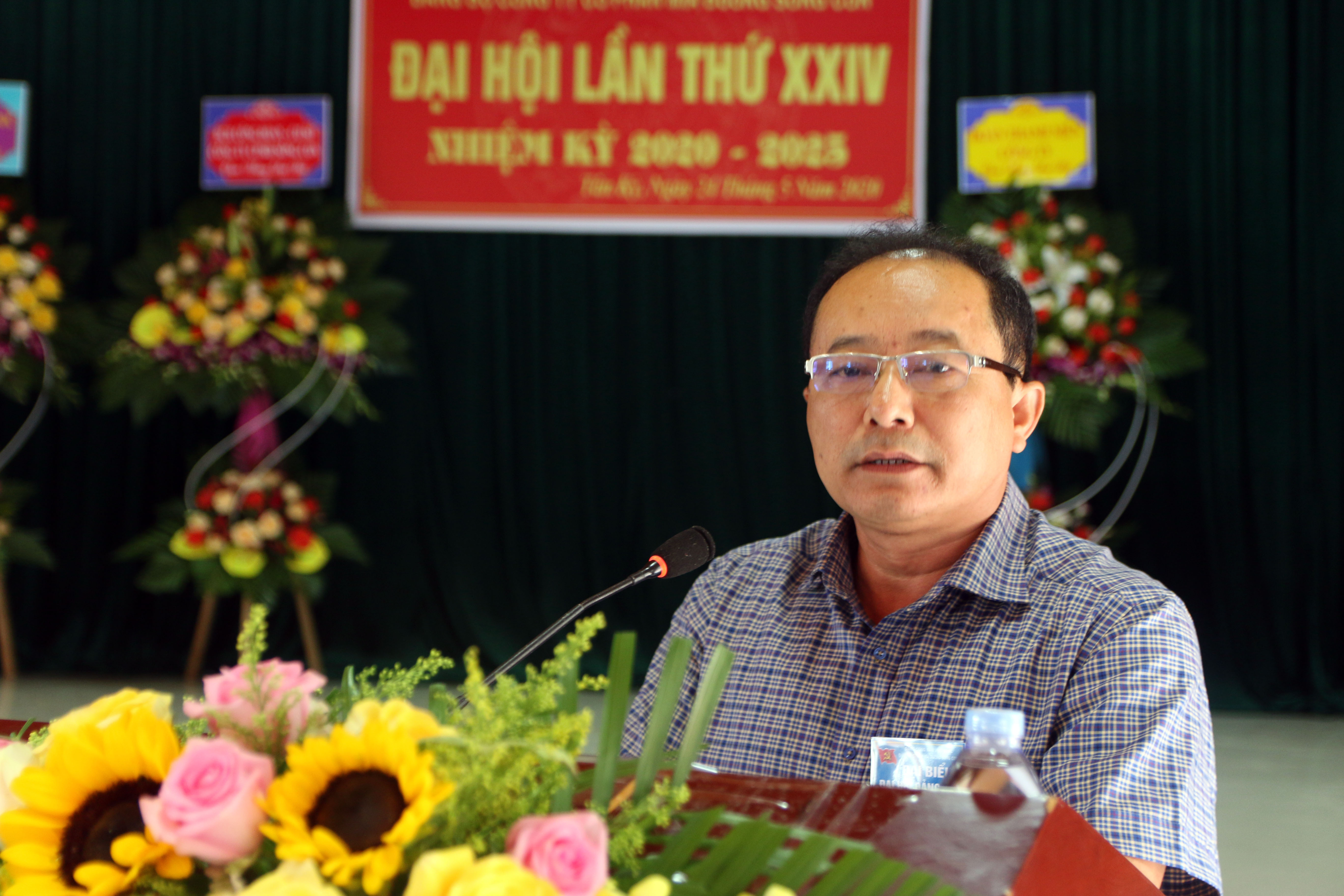 Đồng chí Nguyễn Văn Hoa – UVBTV Huyện ủy – Phó Chủ tịch UBND huyện phát biểu chỉ đạo. Ảnh: Trọng Hùng