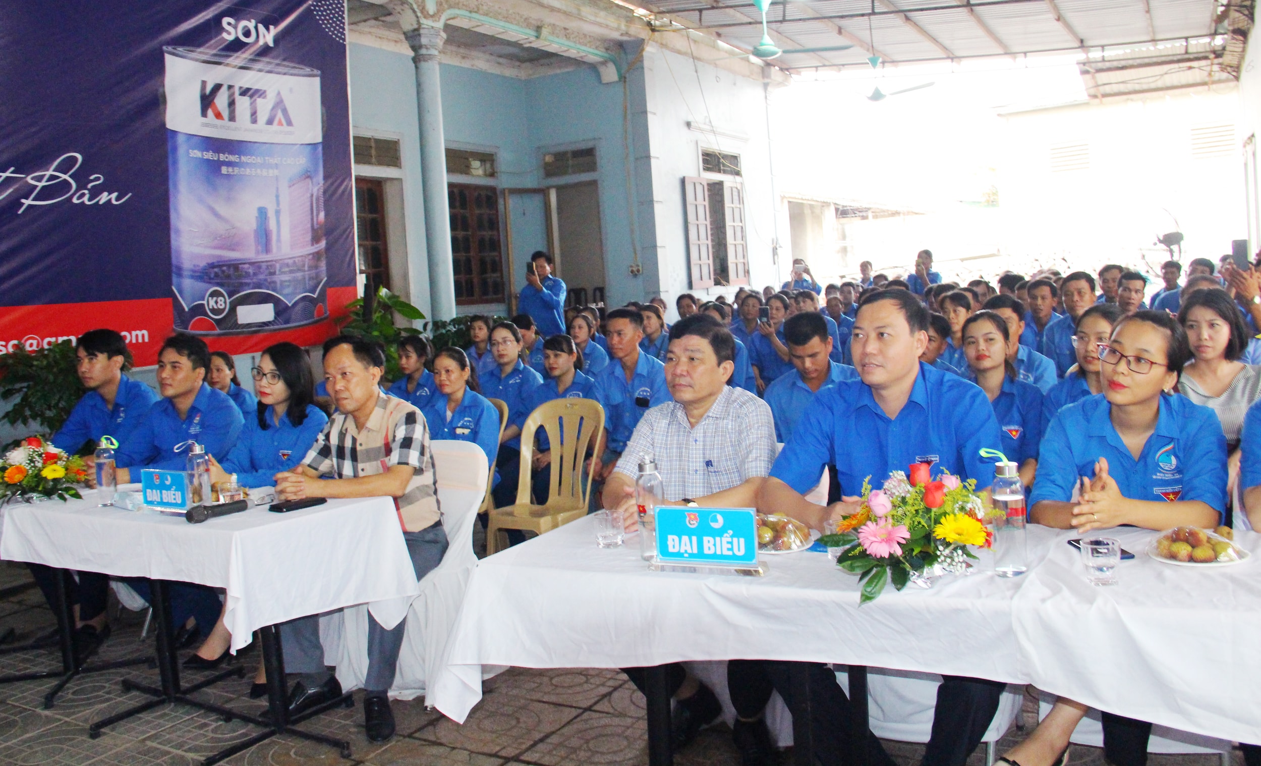 Dự chương trình có đồng chí Hoàng Đình Tuấn – Phó Trưởng Ban Dân vận Tỉnh ủy, đại diện lãnh đạo huyện Nam Đàn và các ban, ngành, đơn vị liên quan.