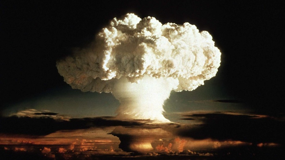 Đám mây hình nấm từ vụ thử bom hydro đầu tiên năm 1952. Ảnh: Reuters