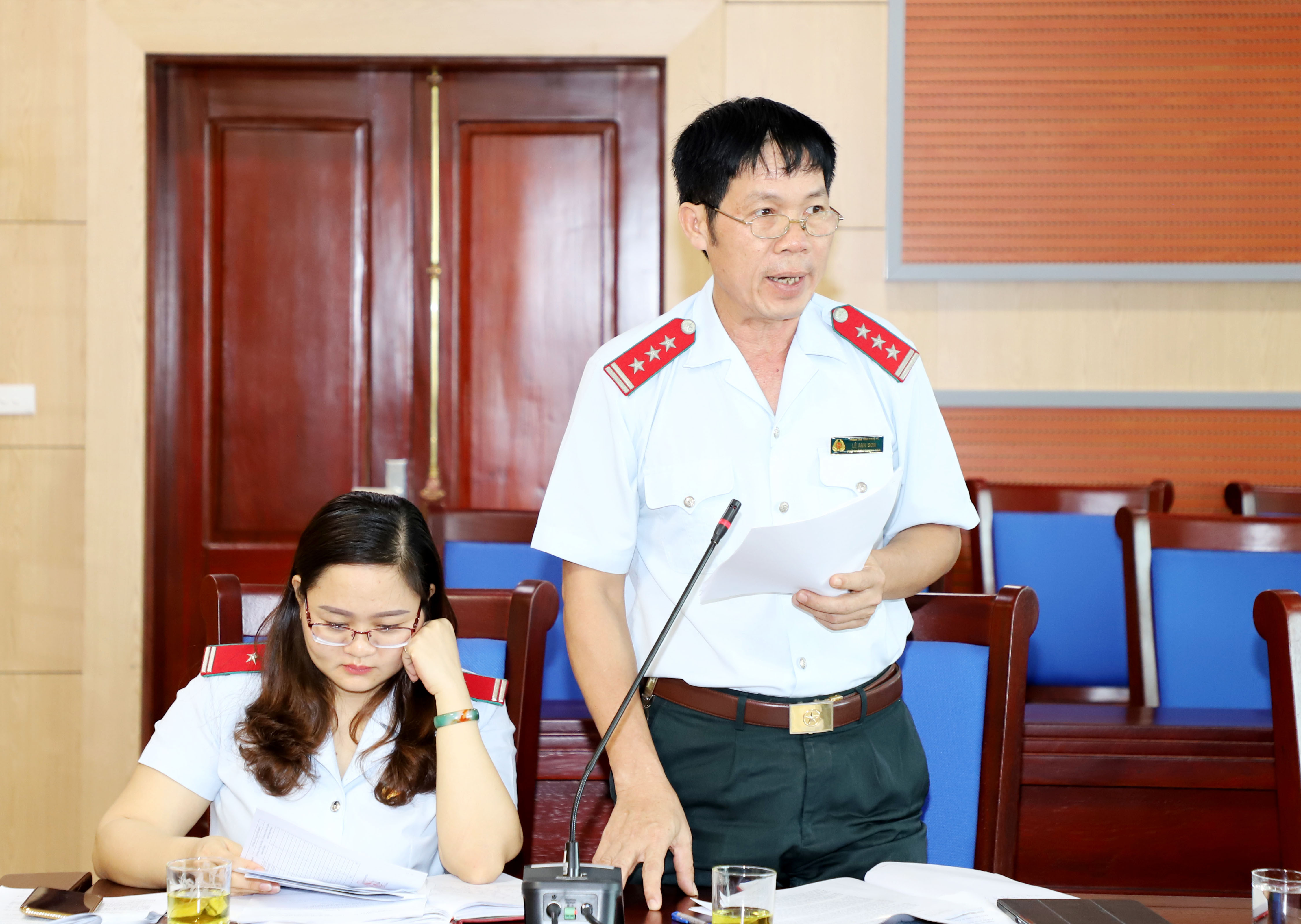 Ông Lê Anh Sơn - Phó Chánh Thanh tra tỉnh báo cáo kết quả thực hiện Nghị quyết 195. Ảnh: Phạm Bằng