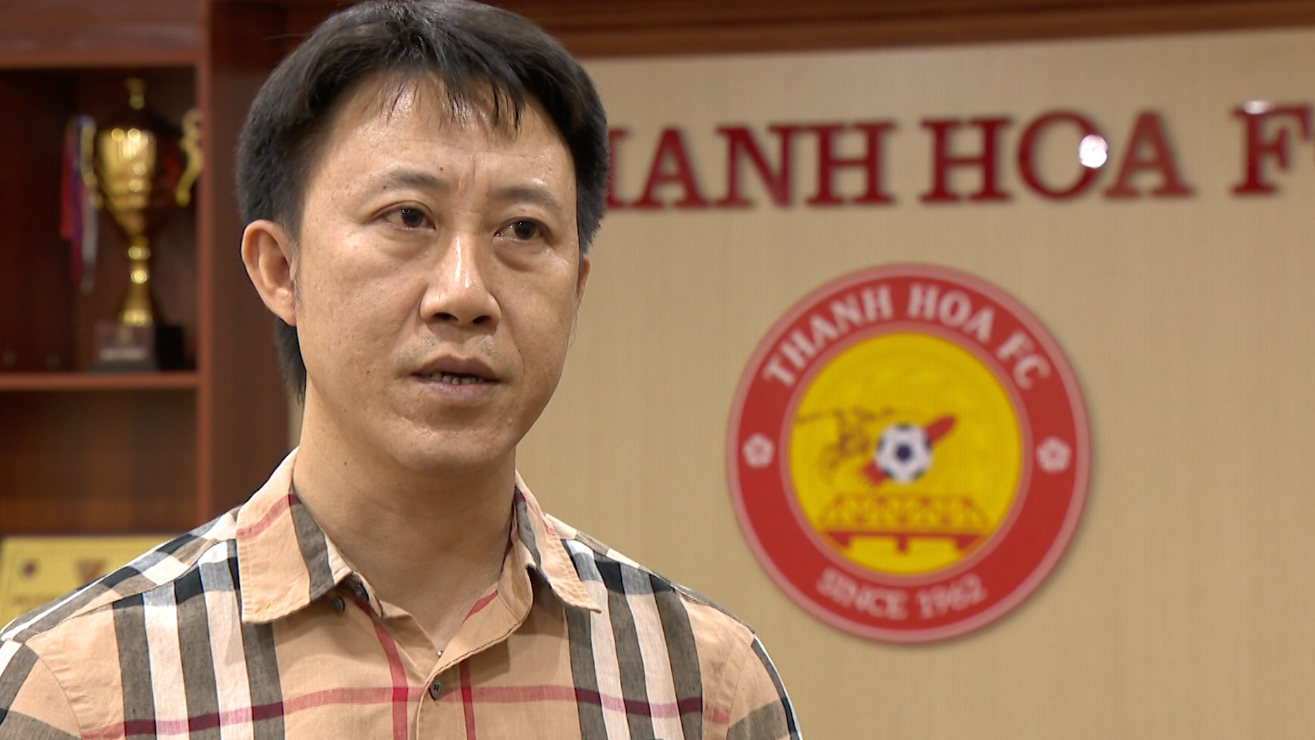 HLV Nguyễn Thành Công chính thức dẫn dắt CLB Thanh Hóa, đây là đội bóng thứ 2 anh dẫn dắt tại V.League. Ảnh: Trung Kiên
