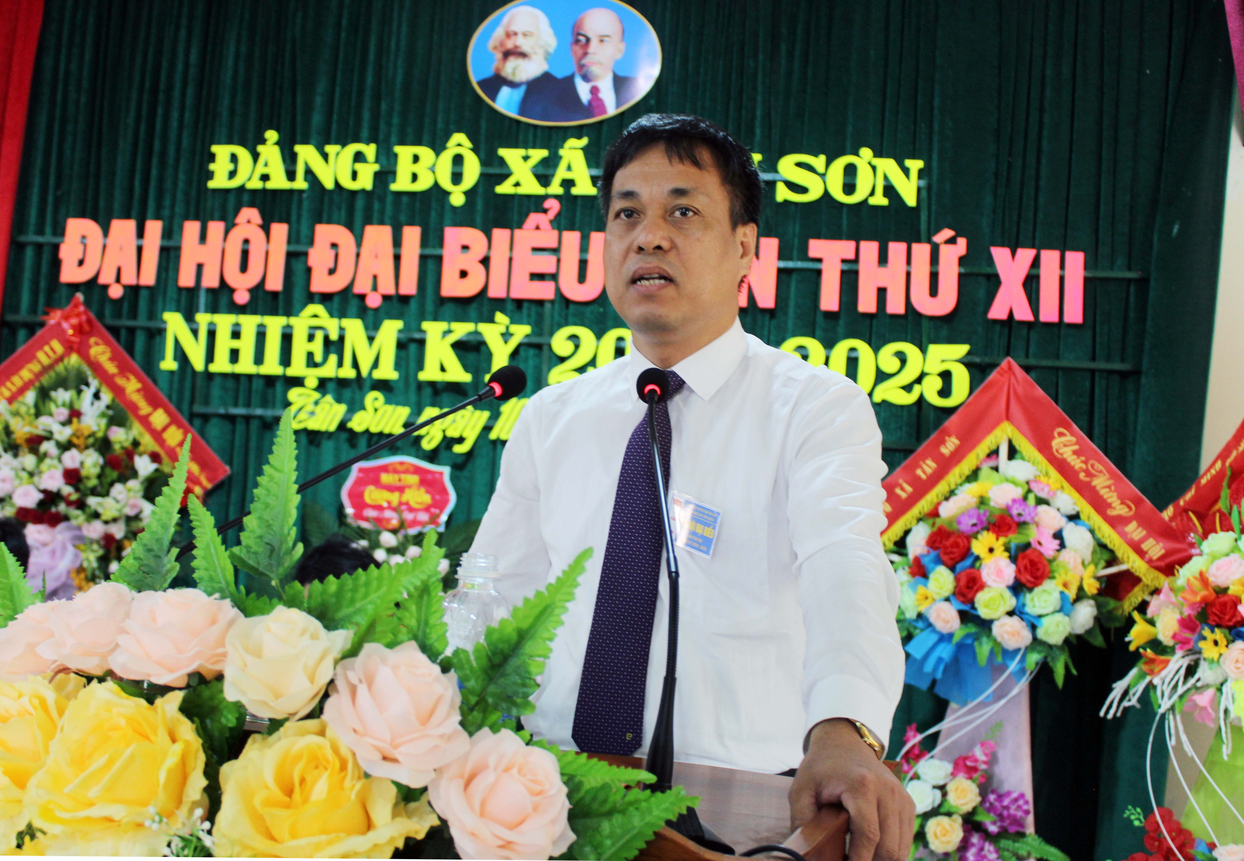_Đồng chí Hoàng Văn Bộ - Phó bí thư – CT UBND huyện phát biểu chỉ đạo tại đại hội.