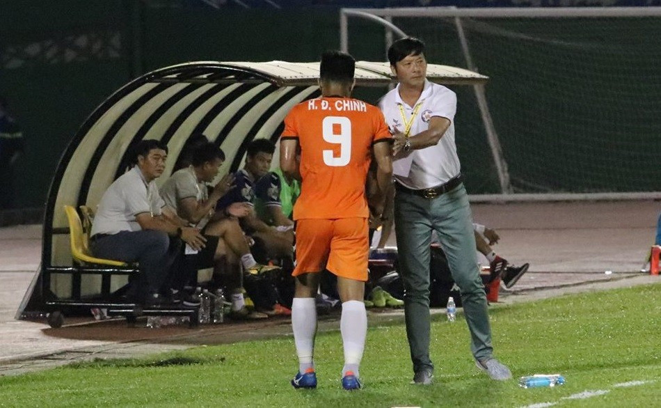 Chiến thắng đậm đà với tỷ số 6-1 trước QNK Quảng Nam giúp HLV Lê Huỳnh Đức phần nào đó giảm bớt đi những 