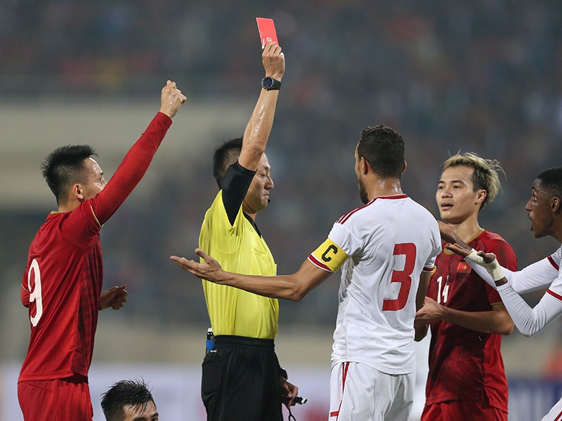 UAE trong trận thua Việt Nam 0-1 tại lượt đi vòng loại World Cup 2022 bảng G. Ảnh: NGỌC DUNG