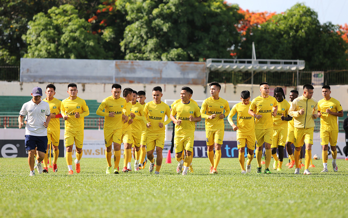 Sau trận thắng 1-0 trước Hà Nội ngay tại Hàng Đẫy, các học trò HLV Ngô Quang Trường có được tinh thần thoải mái khi đón tiếp CLB TP Hồ Chí Minh trên sân nhà. Ảnh: Đức Anh