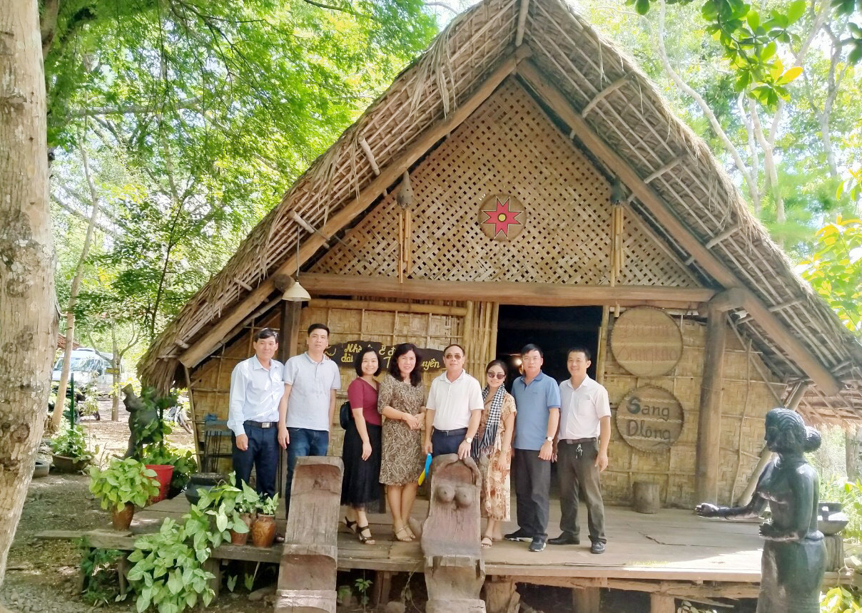 Đoàn công tác ngành Du lịch Nghệ An khảo sát ở các tỉnh Tây Nguyên. Ảnh tư liệu: Hoàng Đức Chung