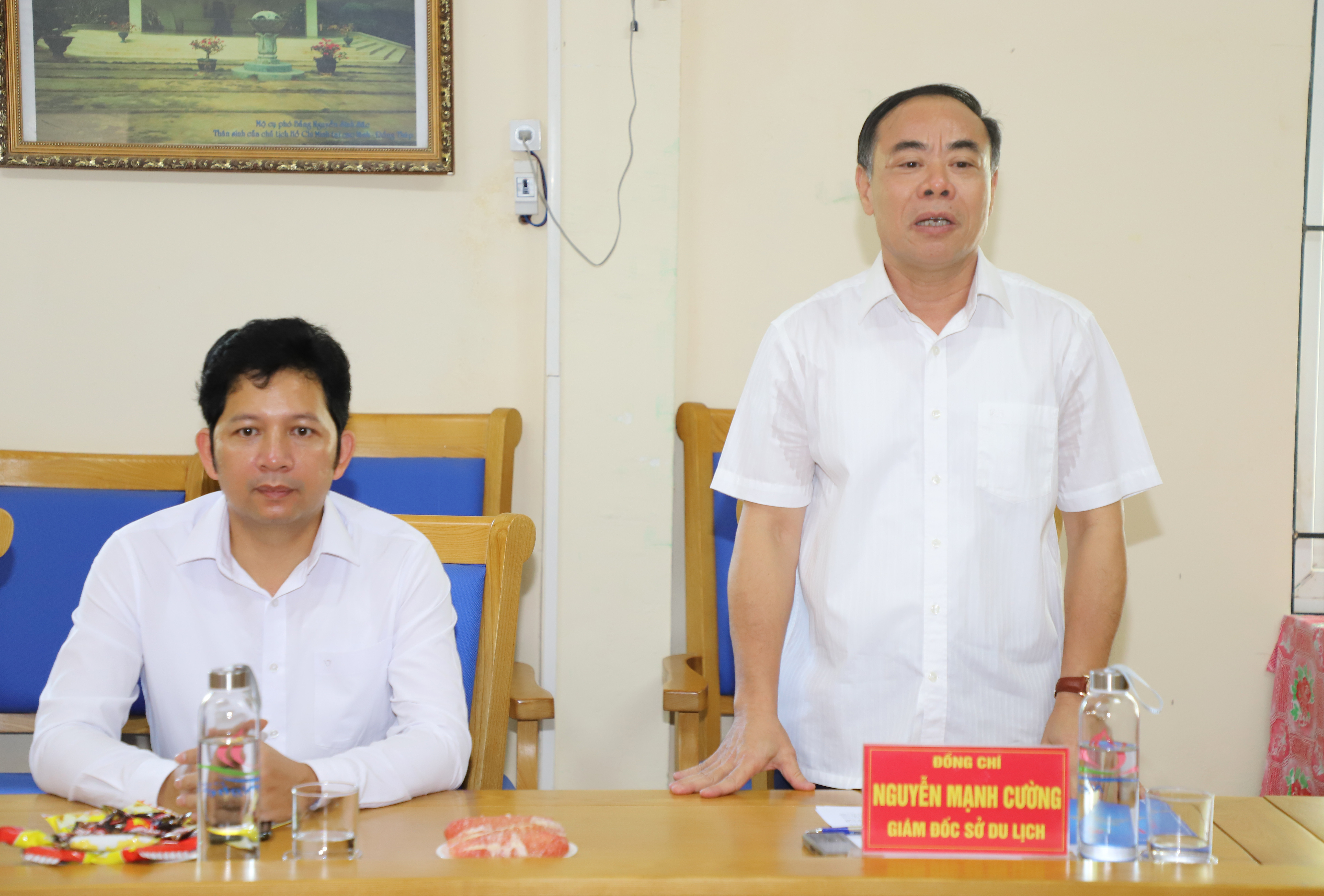 Ông Nguyễn Mạnh Cường - Giám đốc Sở Du lịch báo cáo kết quả du lịch 6 tháng đầu năm. Ảnh: Phạm Bằng