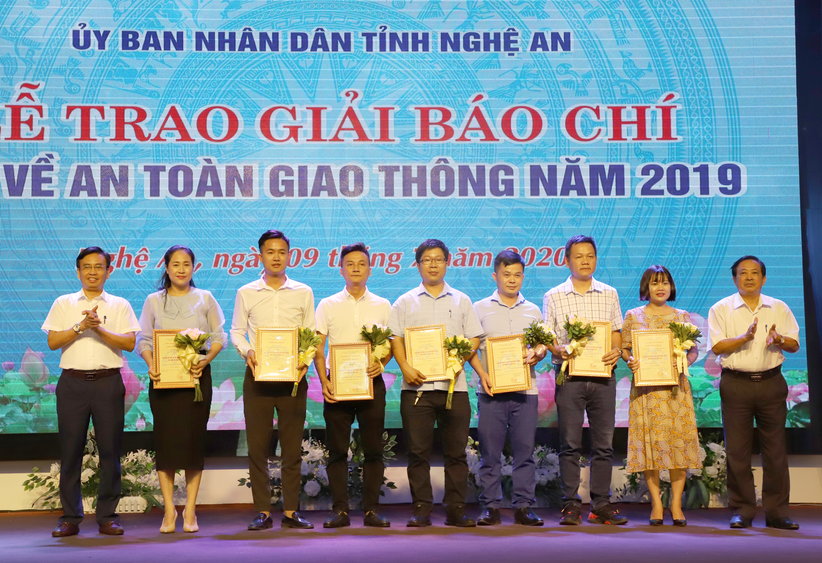 Báo chí viết về ATGT tỉnh Nghệ An năm 2019. Ảnh: Phạm Bằng