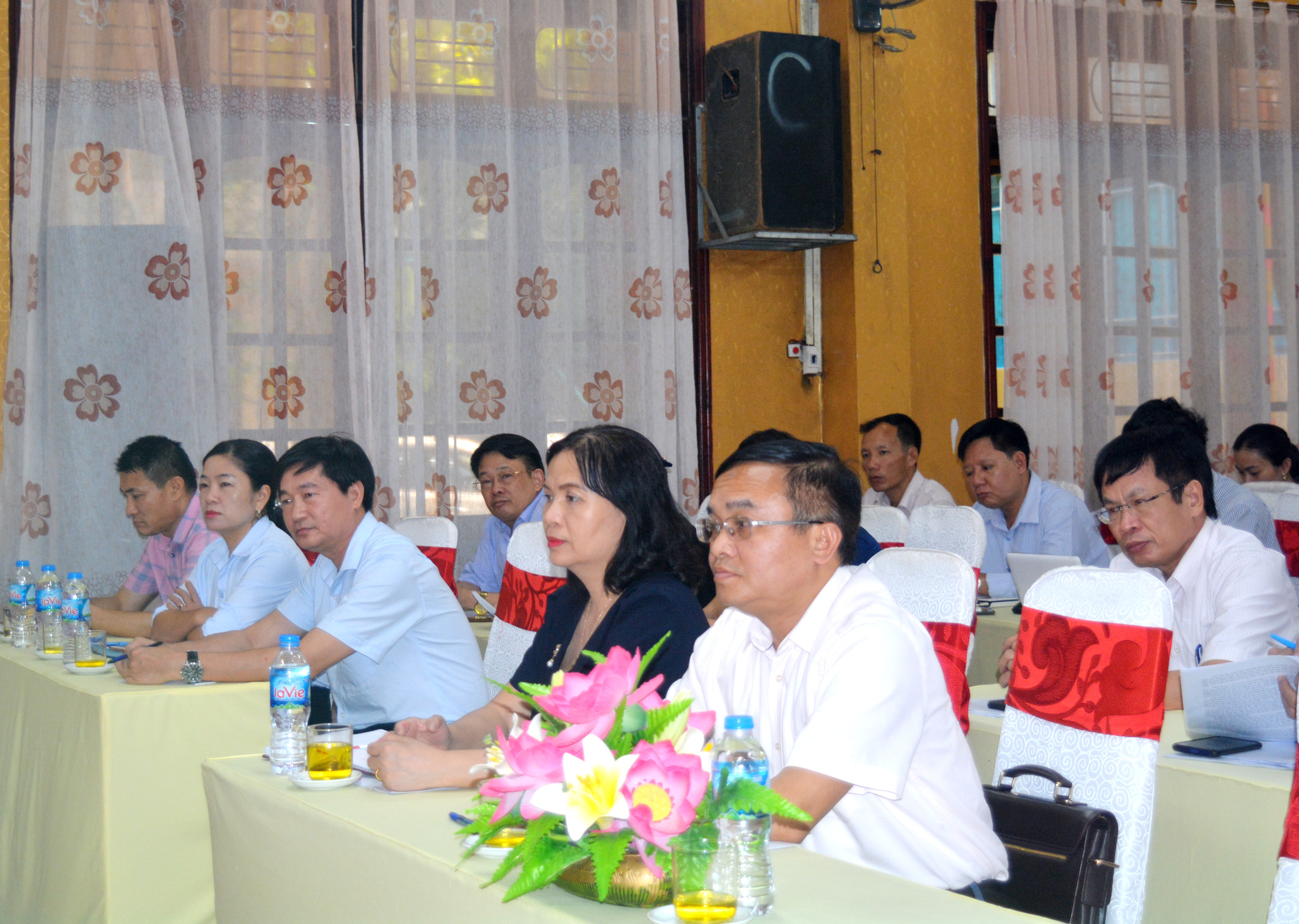 Dự hội nghị có đồng chí Ngọc Kim Nam, Ủy viên BTV, Trưởng ban Dân vận Tỉnh ủy cùng một số ban ngành cấp tỉnh. Ảnh: Thanh Phúc