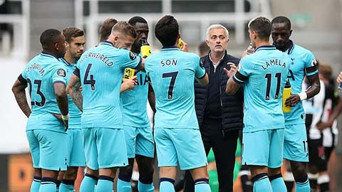  Mourinho từ lâu đã nổi tiếng là một HLV cá tính và có biệt tài kích thích tinh thần học trò lên mức cực điểm.