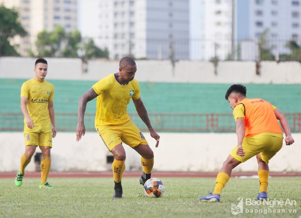 Tân binh Felipe Martins là niềm hy vọng mới trên hàng công của SLNA. Ảnh tư liệu Đức Anh