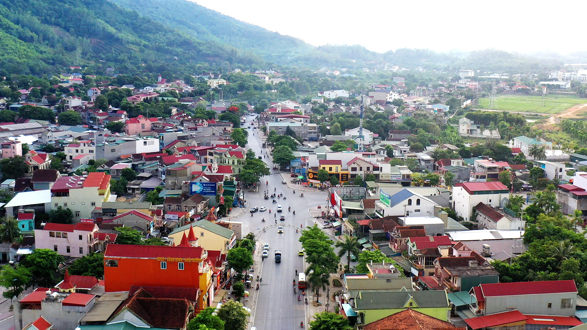 Khu trung tâm của thị xã Thái Hòa đoạn qua phường Hòa Hiếu. Ảnh: CTV