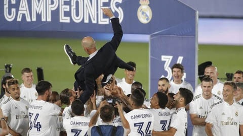 HLV Zinedine Zidane vẫn sẽ ở lại Real Madrid trong mùa giải tới.