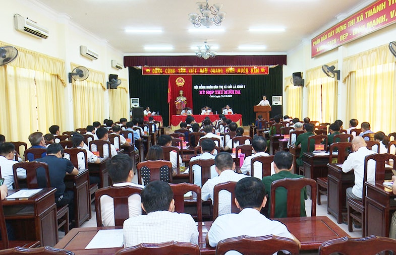 Quang cảnh phiên họp. Ảnh: 