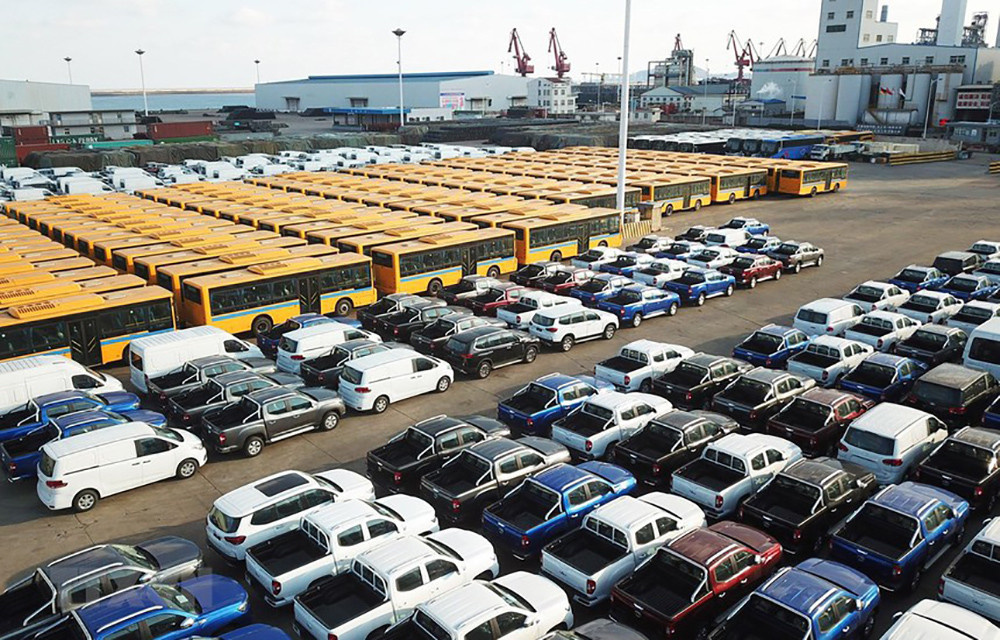 Ôtô xuất khẩu được xếp tại cảng ở Liên Vân Cảng, tỉnh Giang Tô, miền đông Trung Quốc.