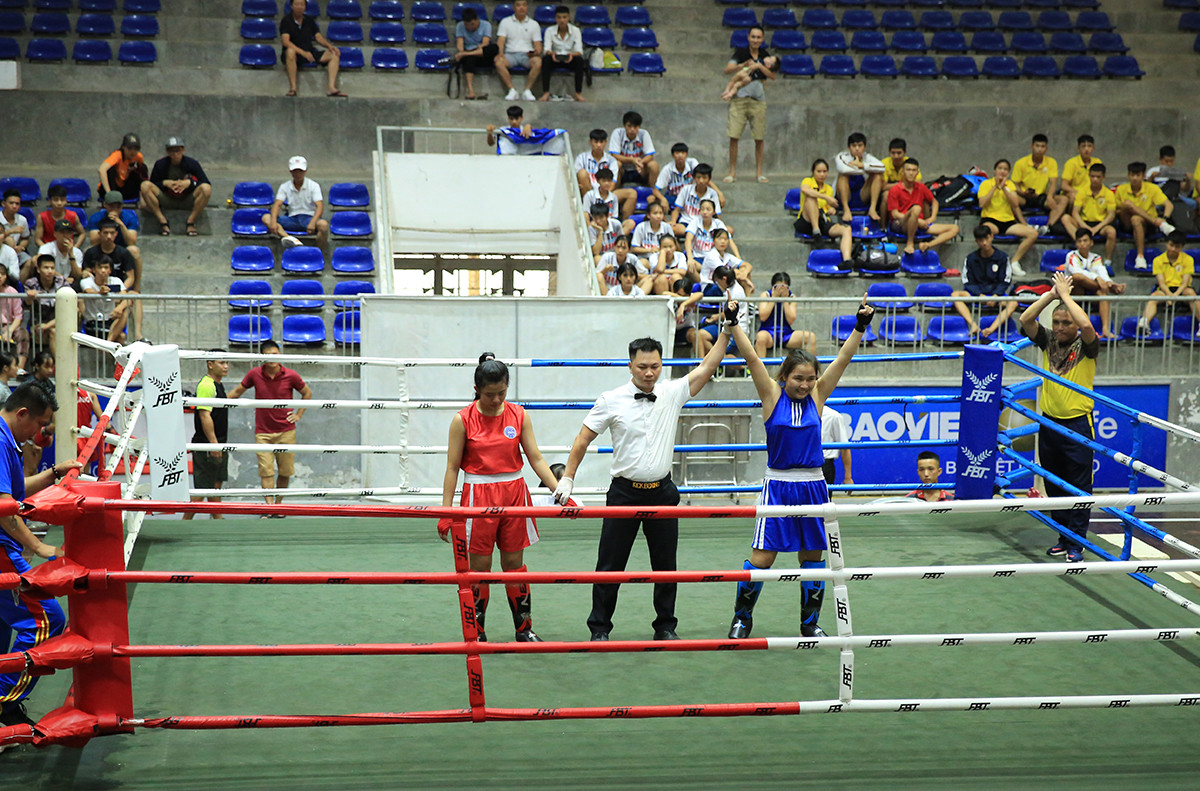 Sau nhiều năm bắt đầu làm lại công tác đầu vào và đầu tư cho Kick-Boxing, chủ nhà Nghệ An có sự chuẩn bị tốt với 23 VĐV tham gia tranh tài ở 23 hạng cân. Ảnh: Hải Vương