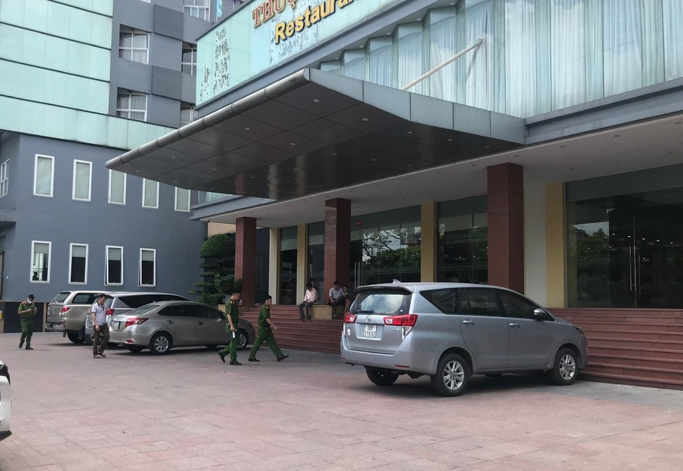 Lực lượng chức năng có mặt tại hiện trường. Ảnh: CTV