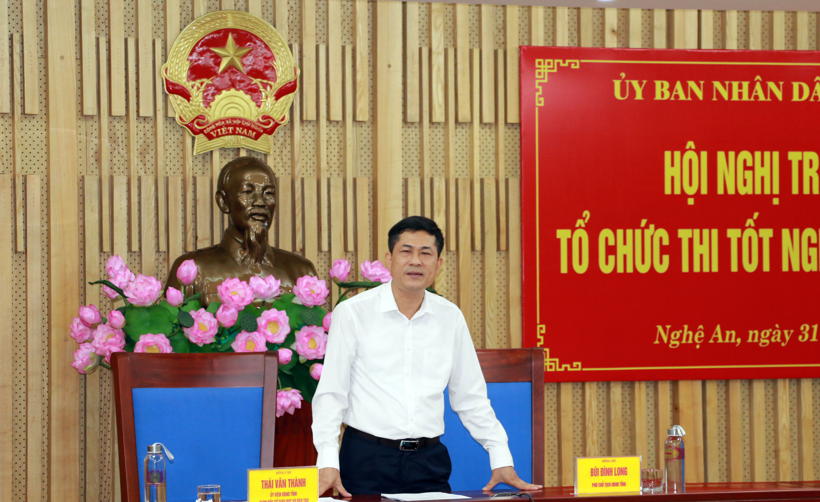 Đồng chí Thái Văn Thành phát biểu về công tác chuẩn bị thi của Nghệ An. Ảnh: Mỹ Hà
