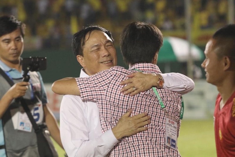 Bầu Đệ của đội Thanh Hóa gửi đơn cho VPF không thi đấu phần còn lại của V-League 2020..