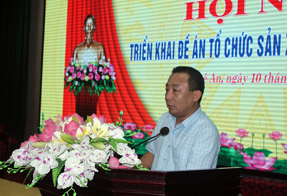 Giám đốc Sở Nông nghiệp và PTNT Nguyễn Văn Đệ yêu cầu các địa phương xây dựng phương án sản xuất cụ thể tùy thuộc điều kiện thực tế. Ảnh: Phú Hương