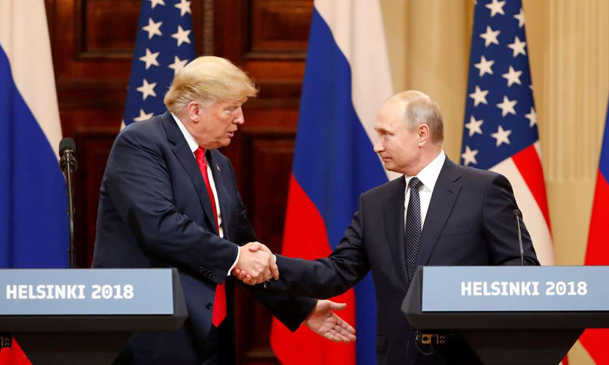 Tổng thống Donald Trump và Tổng thống Vladimir Putin tại hội nghị thượng đỉnh Mỹ - Nga tại Helsinki, Phần Lan hồi tháng 7/2018. Ảnh Reuters