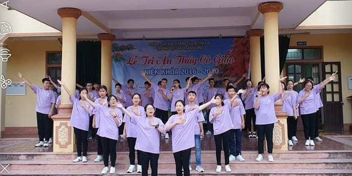 Lớp 9B – Trường THCS Hồ Xuân Hương có 35 em học sinh, trong đợt thi tuyển sinh lớp 10 thì điểm trung bình của lớp đạt 43,23