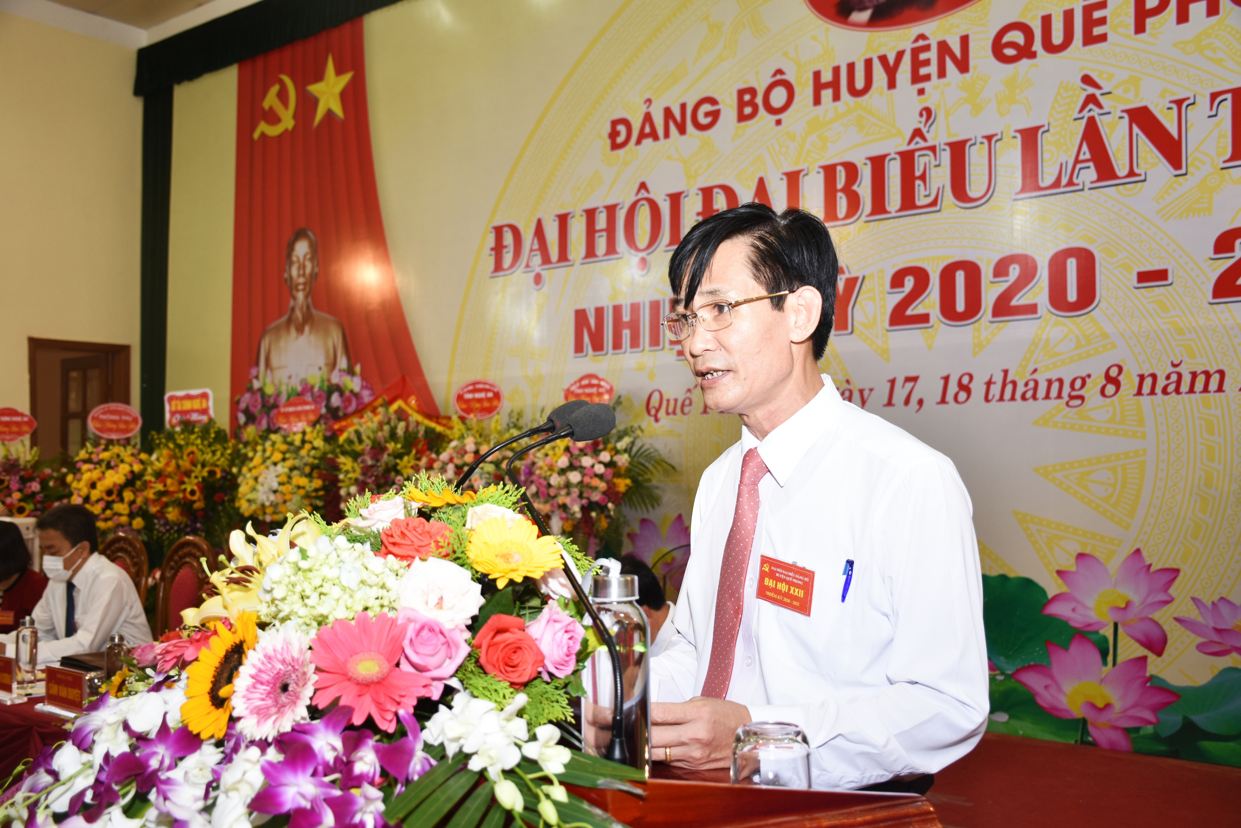Đồng chí Trương Minh Cương - Bí thư Huyện ủy Quế nhiệm kỳ 2020-2025 phát biểu bế mạc Đại hội. Ảnh: Thanh Lê