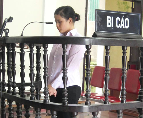Nguyễn Thị Diệu Hương từng bị Công an Nghệ An xử phạt vì tội lừa đảo chiếm đoạt tài sản. Ảnh tư liệu