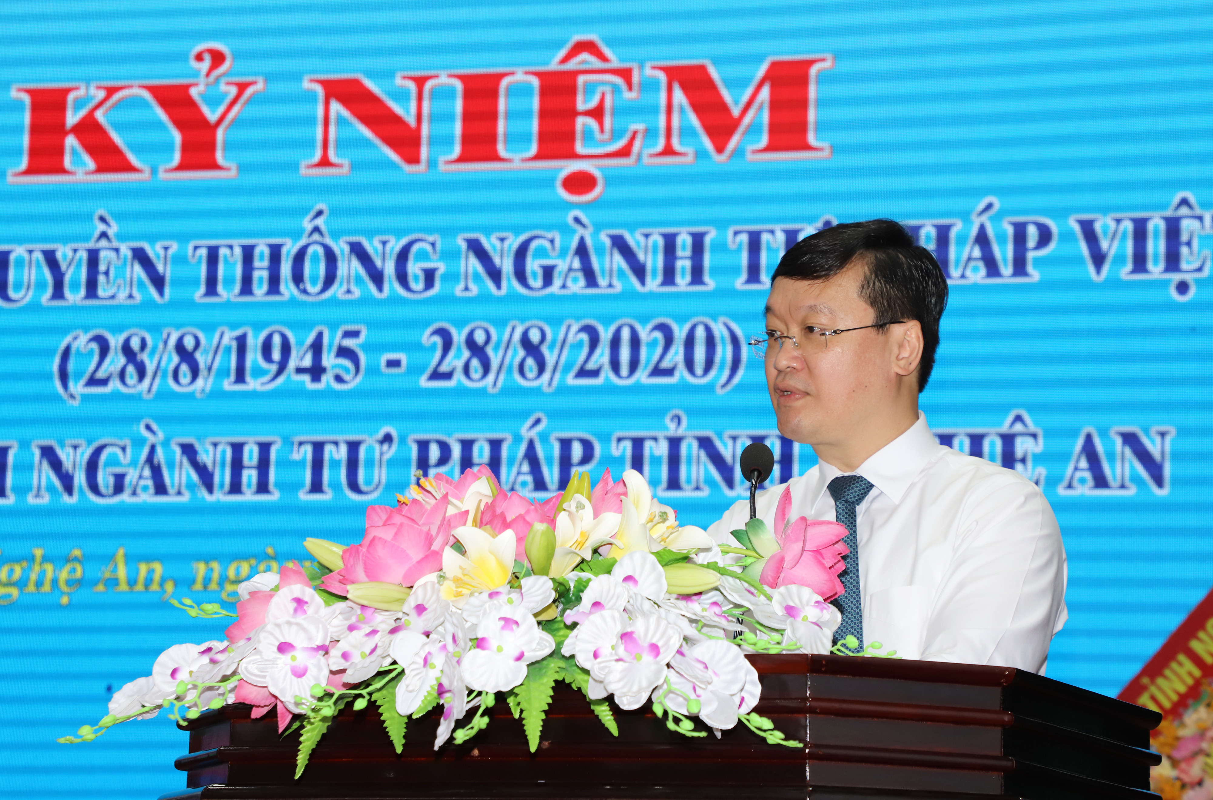 Chủ tịch UBND tỉnh Nguyễn Đức Trung phát biểu tại lễ kỷ niệm. Ảnh: Phạm Bằng
