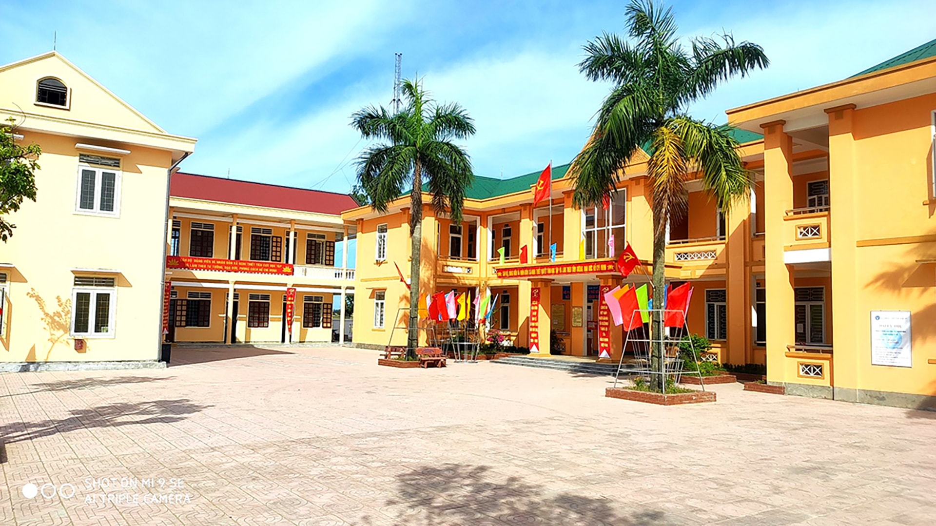 Trụ sở UBND xã Nghi Thiết (Nghi Lộc) được xây dựng khang trang. Ảnh: Nguyễn Lê