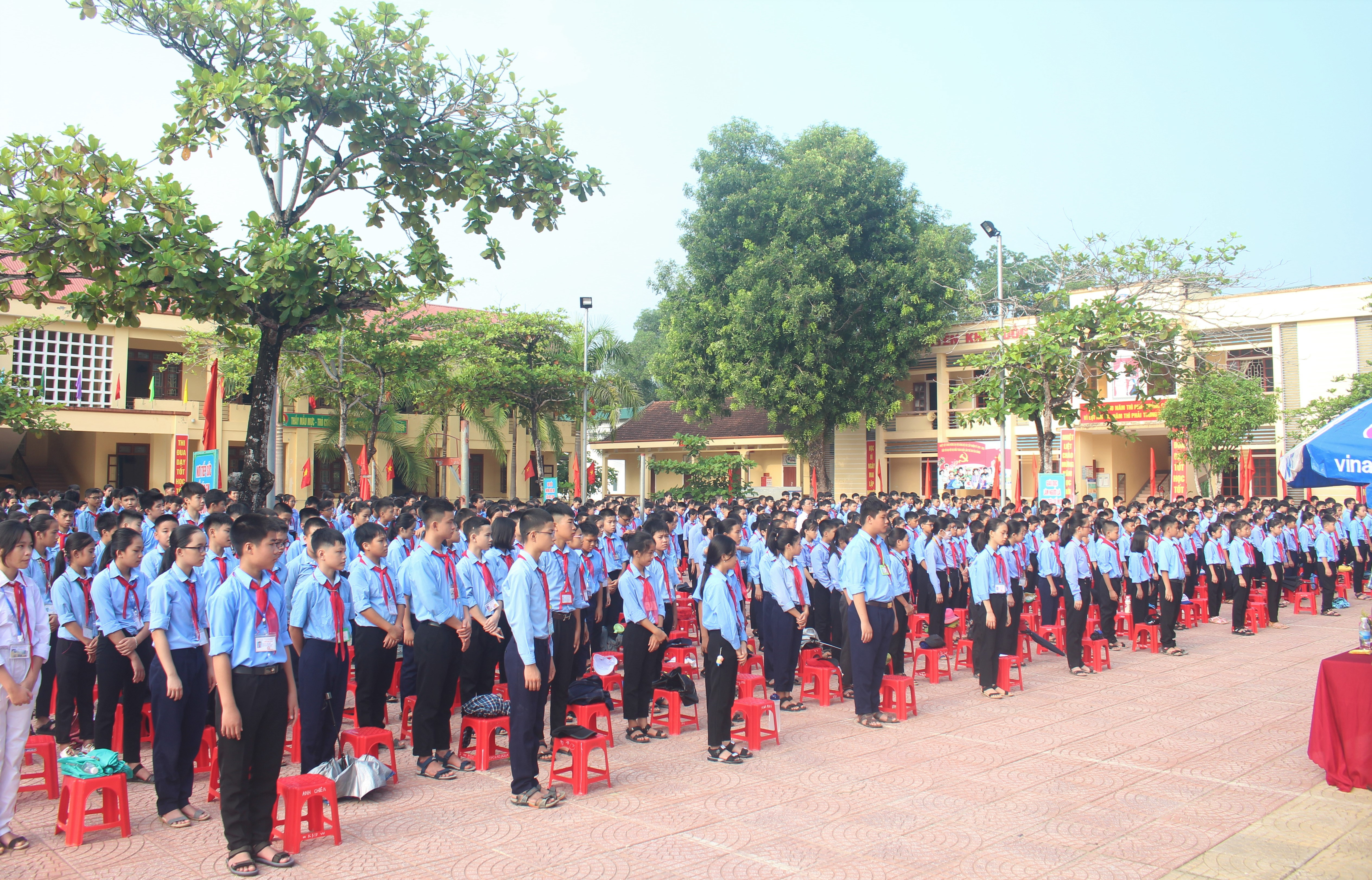 Các trường học tổ chức lễ khai giảng