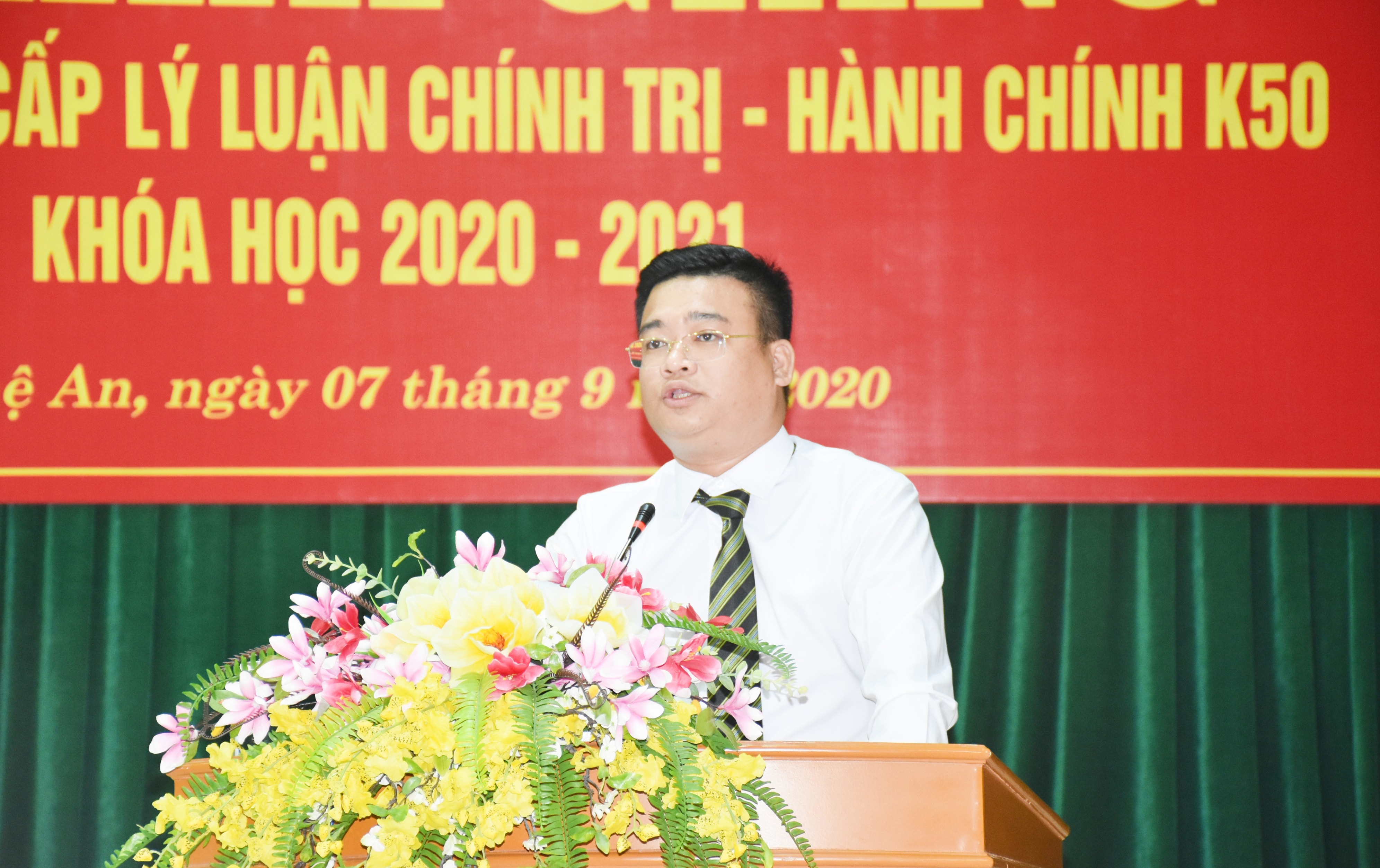 Đại diện học viên phát biểu tại Lế khai giảng. Ảnh: Thanh Lê