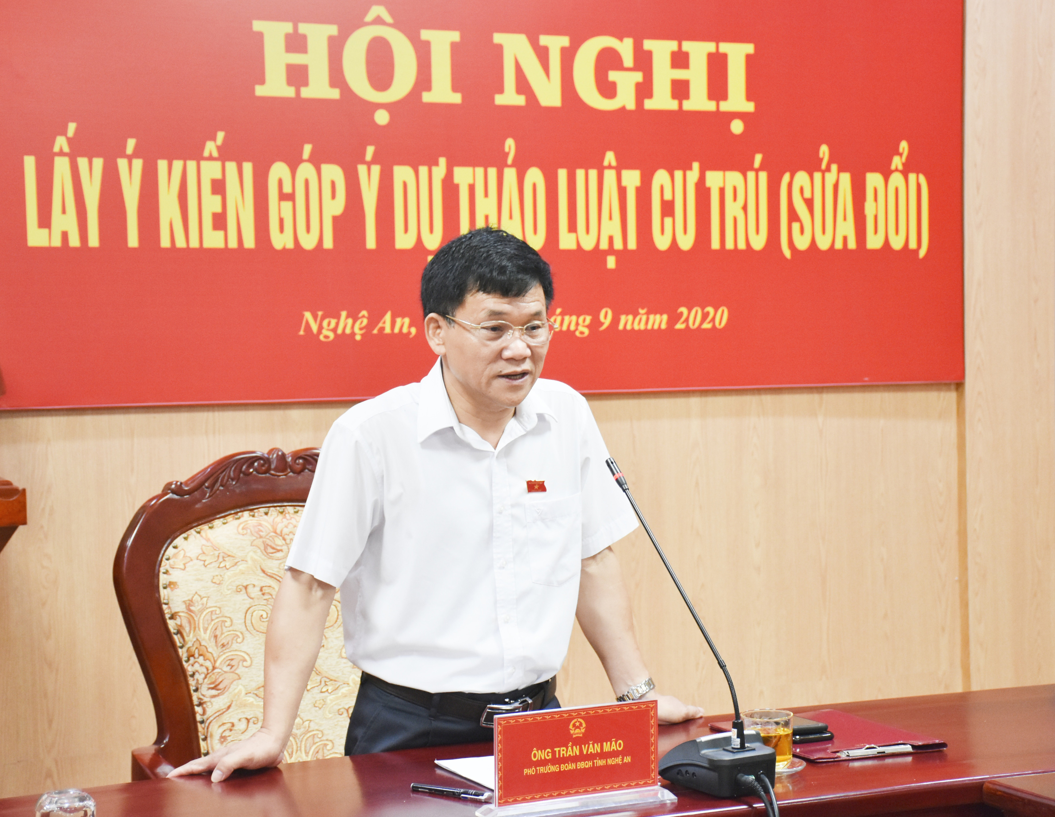 Phó trưởng Đoàn Đại biểu Quốc hội tỉnh Nghệ An Trần Văn Mão kết luận hội nghị. Ảnh: Thanh Lê
